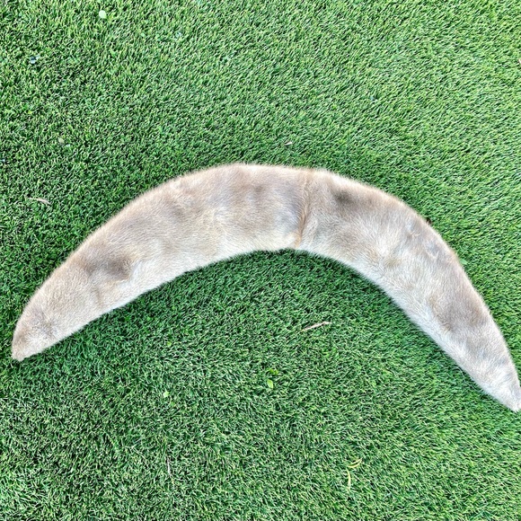 Elegant Genuine Mink Fur Collar Fun Way To Dress Up A Coat - Picture 4 of 5